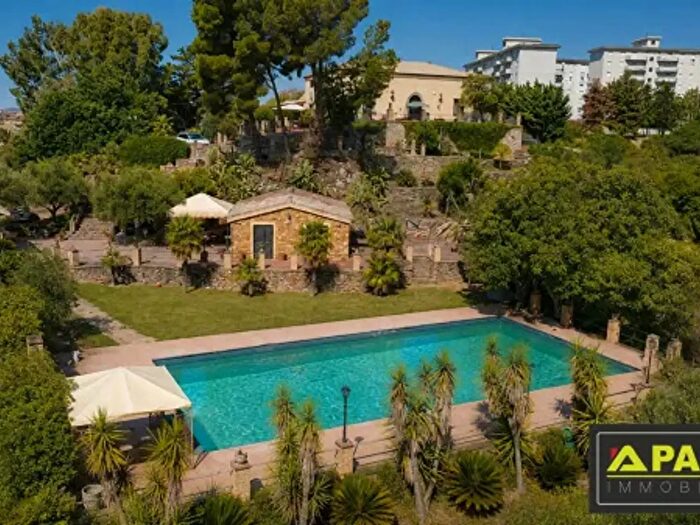 Casa con 6 locali in vendita in Via Carlo Alberto, Canicatti'