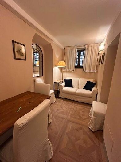 Appartamento trilocale in affitto in Signoria Uffizi, Firenze