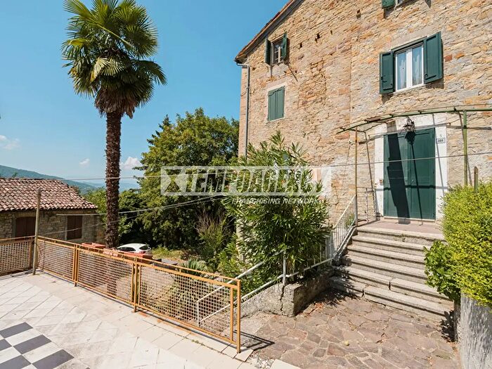 Casa con 7 locali in vendita in Viale San Lorenzo, Prignano Sulla Secchia