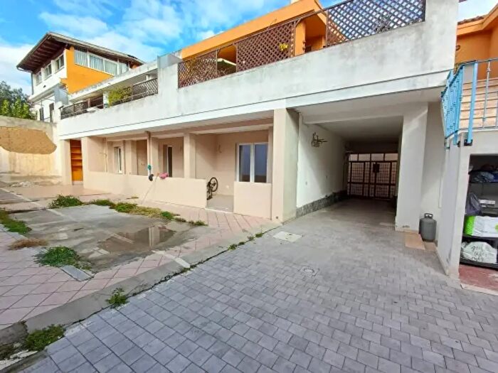 Appartamento con 5 locali in vendita in Via Filippo Corridoni, Cagliari