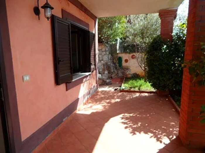 Appartamento trilocale in vendita in Camerota