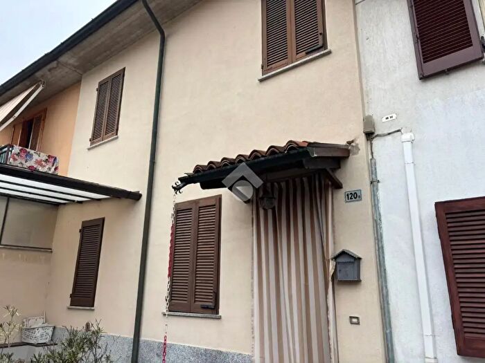 Casa quadrilocale in vendita in Via Strambio, Belgioioso