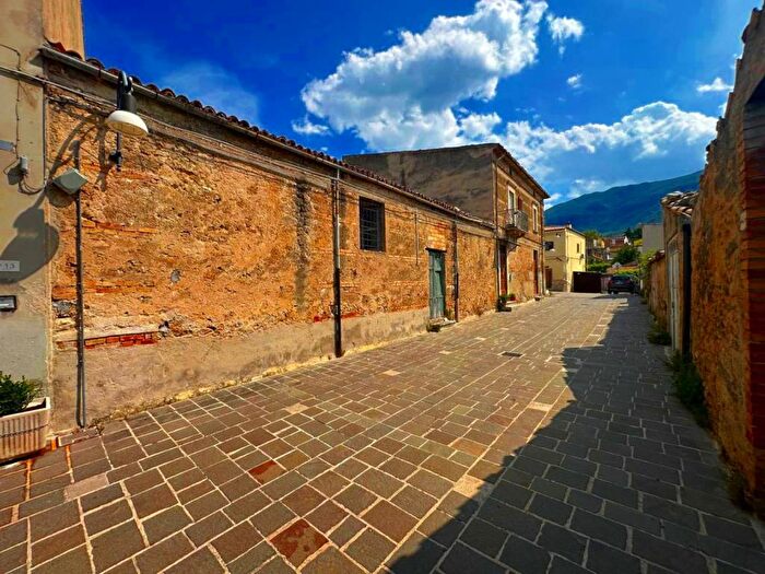 Casa in vendita in Viale Settembre, Centro, Tocco da Casauria