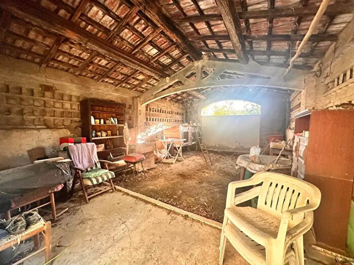 Casa bilocale in vendita in Cecina