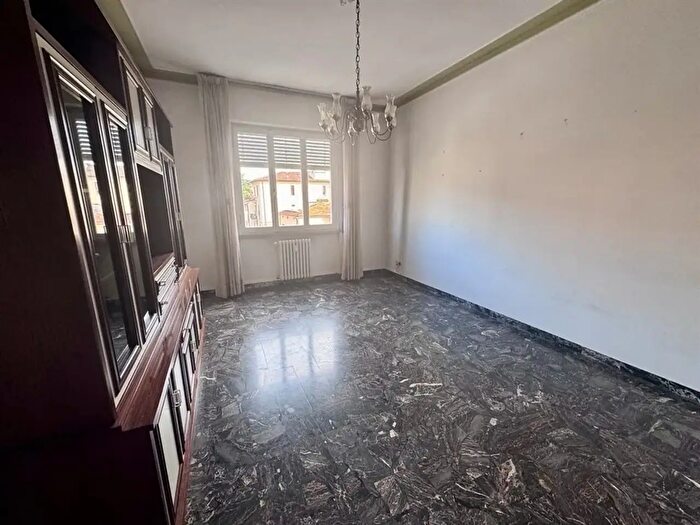 Appartamento con 5 locali in vendita in Arezzo