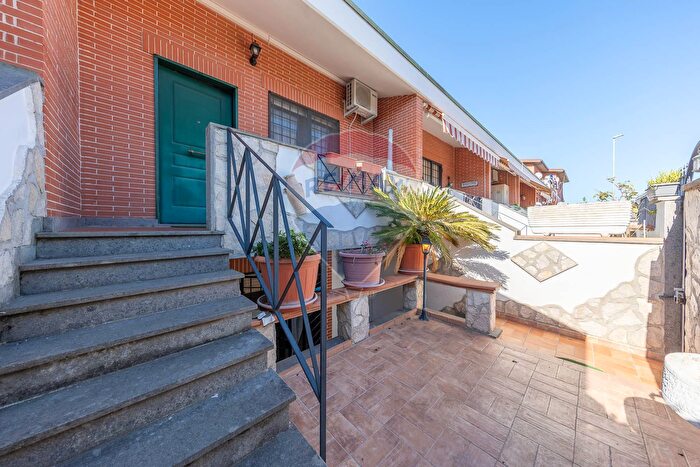 Casa trilocale in vendita in Via San Mauro di Castelverde, Roma