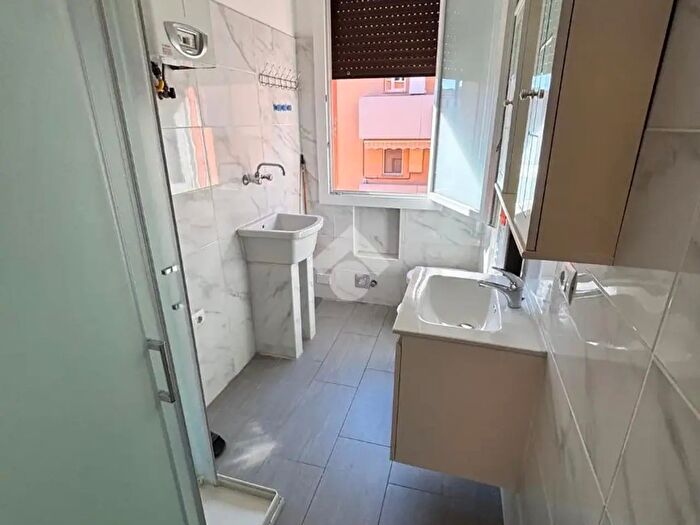 Appartamento quadrilocale in vendita in Via Alfredo Calzolari, Bologna