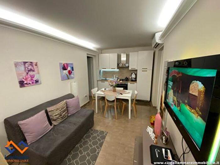 Appartamento bilocale in vendita in Via Segesta, Castellammare Del Golfo