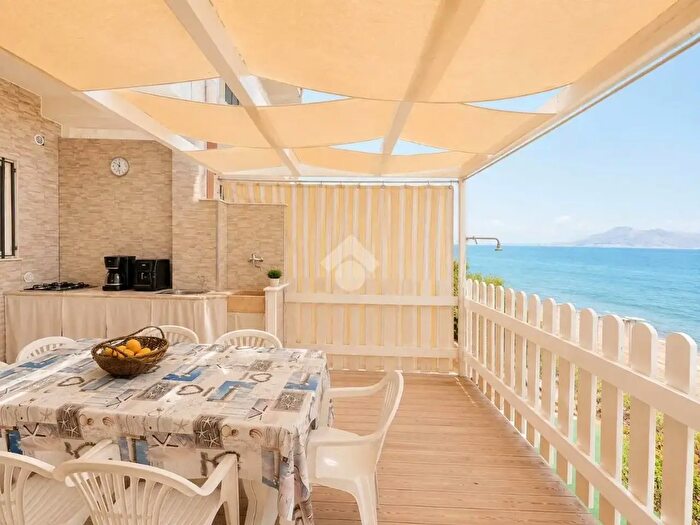 Casa bilocale in vendita in Viale Europa, Ficarazzi