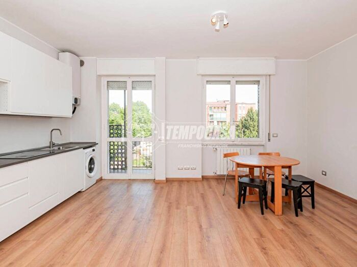 Appartamento trilocale in affitto in Viale Ungheria, Viale Ungheria Mecenate, Milano