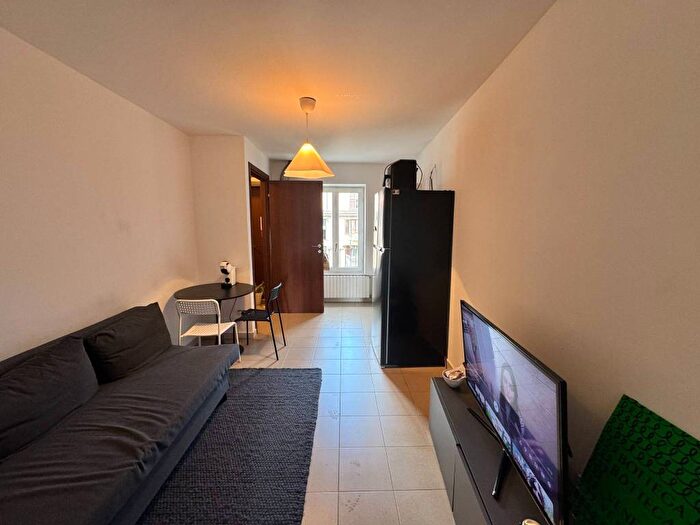 Appartamento bilocale in affitto in Via Pietro Custodi, Corso San Gottardo, Milano