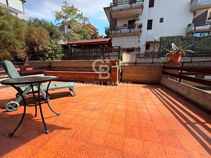 Appartamento monolocale in affitto in Via Livorno, Aci Trezza, Aci Castello