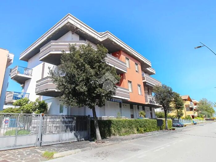 Appartamento trilocale in vendita in Via Abruzzo, Montesilvano