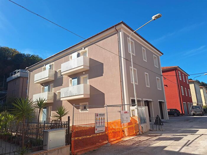 Appartamento con 5 locali in vendita in San Severino Marche