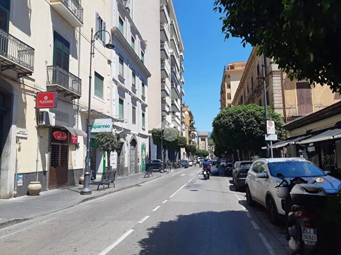 Appartamento monolocale in vendita in Piazza Luigi Guerritore, Nocera Inferiore