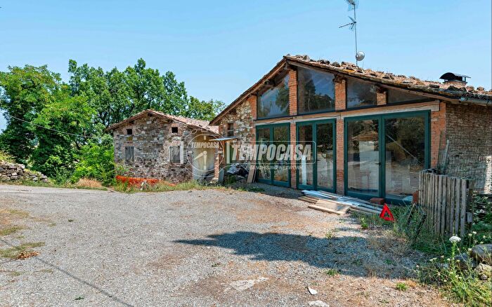 Casa quadrilocale in vendita in Via Castellazzo, Marano Sul Panaro