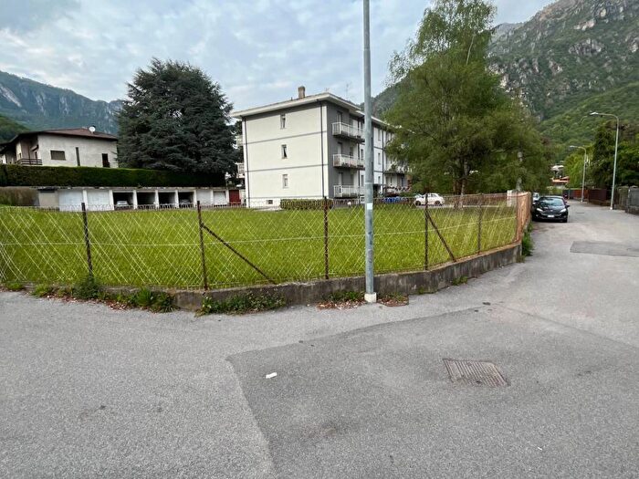 Appartamento bilocale in affitto in Via Lecco, Centro, Ballabio