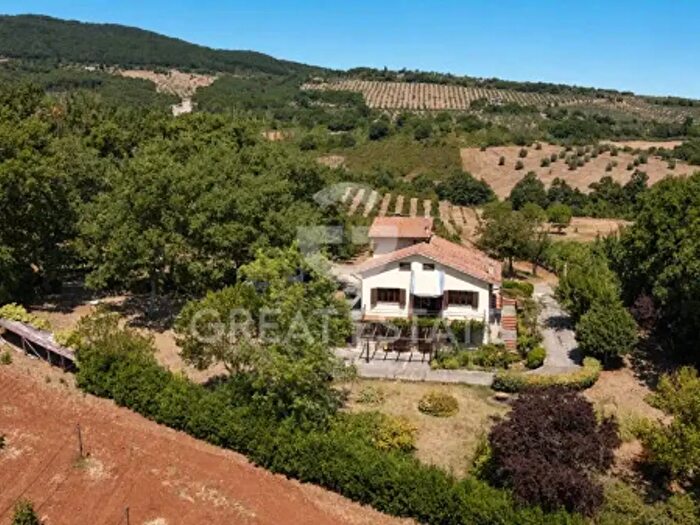 Casa con 6 locali in vendita in Via della Torre Errighi, Montecchio