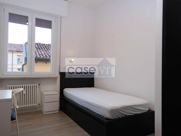 Appartamento monolocale in affitto in Via Cantarane, Veronetta, Verona