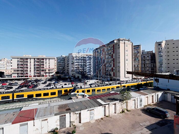 Appartamento trilocale in vendita in Strada Scannicchio, Bari