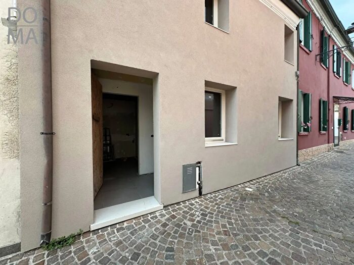 Casa quadrilocale in vendita in Adria
