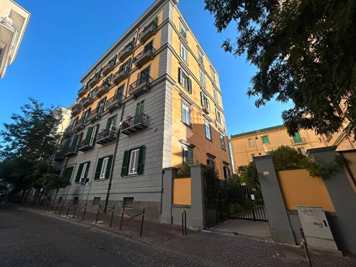 Appartamento bilocale in affitto in Via tito angelini, Vomero, Napoli