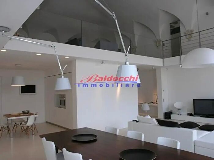 Appartamento con 6 locali in vendita in Pesaro