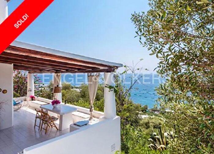 Casa trilocale in vendita in Strada Comunale Zilippo Iditella Drauto, Lipari