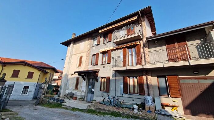 Appartamento monolocale in vendita in Piazza della Zocca Misinto, Misinto