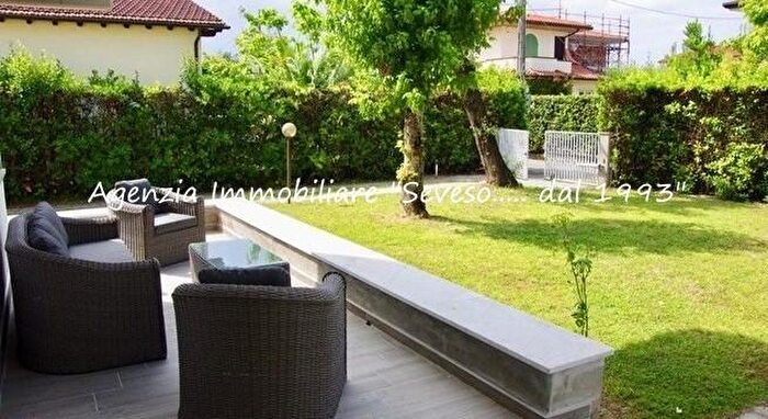 Casa con 6 locali in affitto in a Francesco Carrara, Forte Dei Marmi