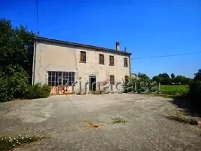 Casa con 9 locali in vendita in Via Palazzetto, Cerea