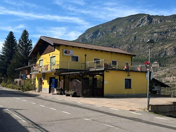 Case in Vendita e in Affitto - 2