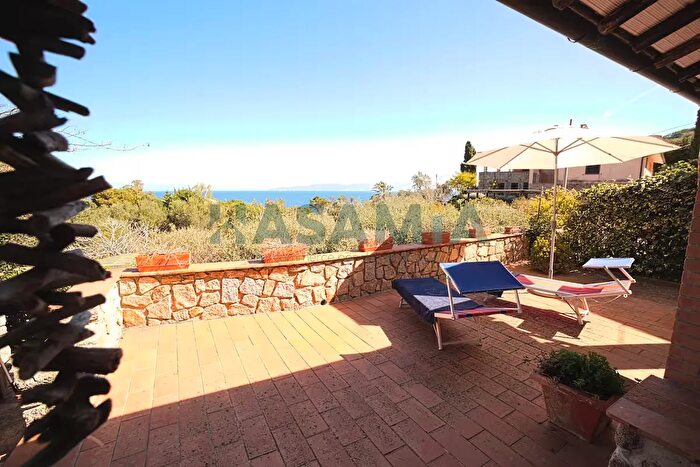 Casa con 5 locali in vendita in Località Arenella Snc, Isola Del Giglio