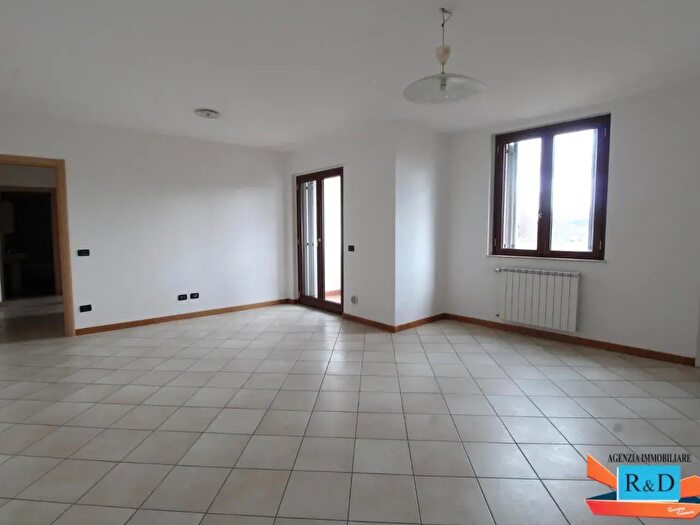 Appartamento trilocale in vendita in Colle Di Val DElsa