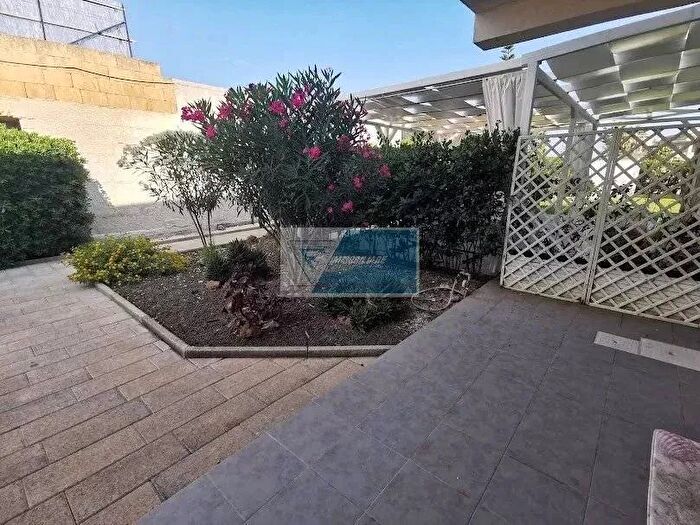 Appartamento trilocale in vendita in Noto