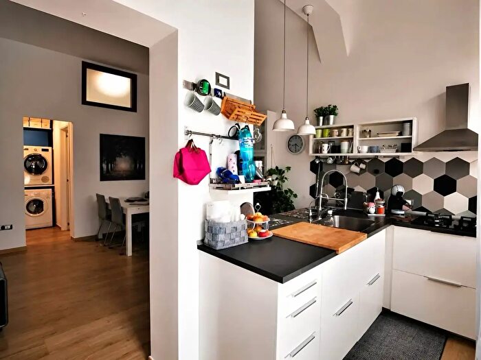 Appartamento con 8 locali in vendita in Via Asmara, Palermo