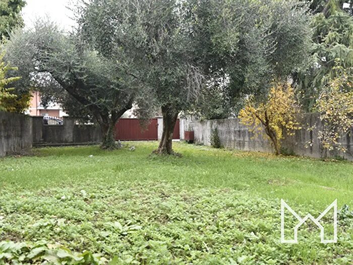 Casa con 6 locali in vendita in Cassola