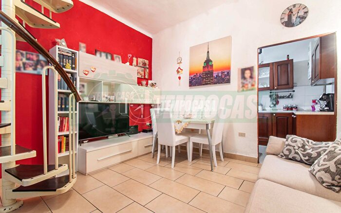 Appartamento trilocale in vendita in Via Garibaldi, Turate