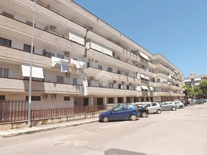 Appartamento quadrilocale in vendita in Via d'Addato Sacerdote Mauro, Bisceglie