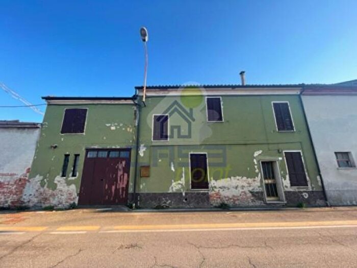 Casa con 5 locali in vendita in Via Biolchi, Castelvetro Piacentino