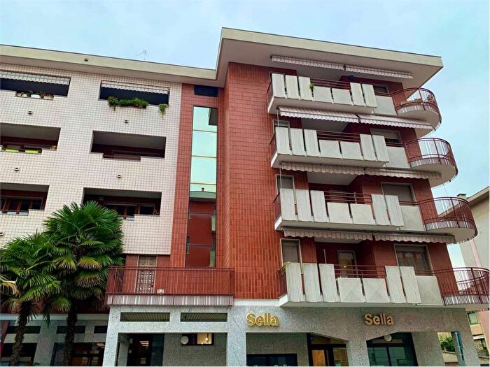 Appartamento trilocale in affitto in corso torino, Sacro Cuore, Novara