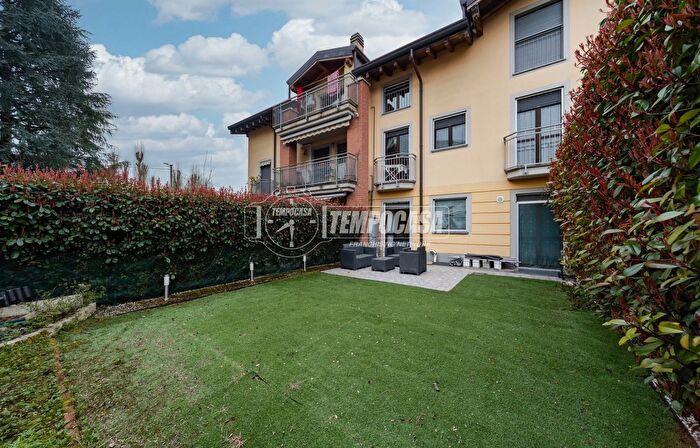 Appartamento trilocale in vendita in Via San Mauro a, Renate