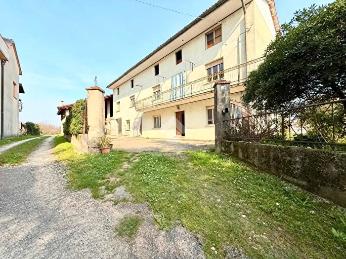Casa con 6 locali in vendita in Via Giuseppe Verdi, Basiliano