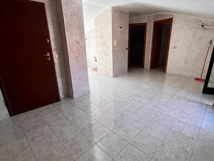 Appartamento trilocale in affitto in Via Città di Palermo, Centro, Bagheria