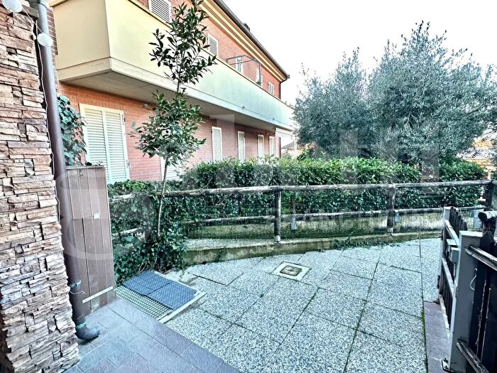 Appartamento con 5 locali in vendita in Via Cesare Battisti, Collesalvetti
