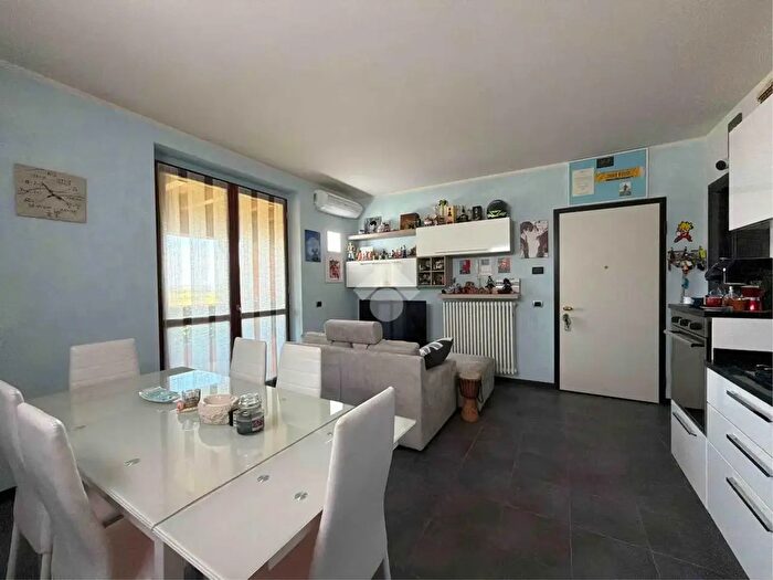 Appartamento trilocale in vendita in Via della Resistenza, Calcinato