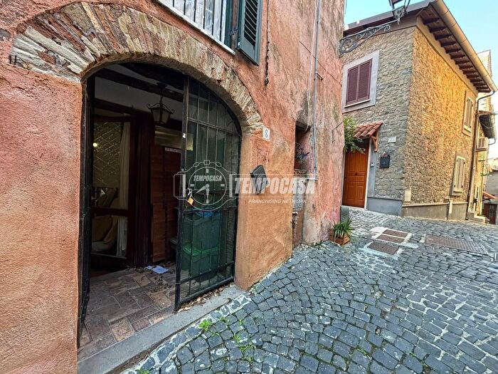 Appartamento bilocale in vendita in Via del Pratuccio, Anguillara Sabazia