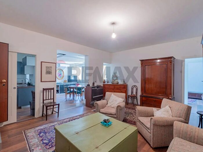 Appartamento con 5 locali in vendita in Via Marchese di Roccaforte, Palermo