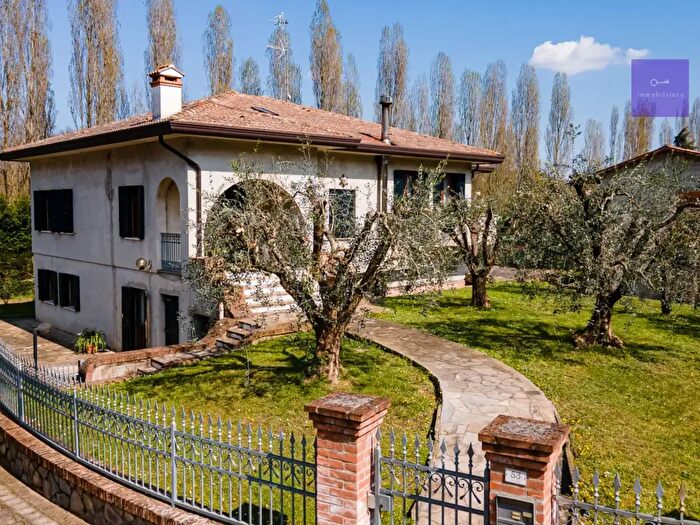 Casa con 6 locali in vendita in Galzignano Terme