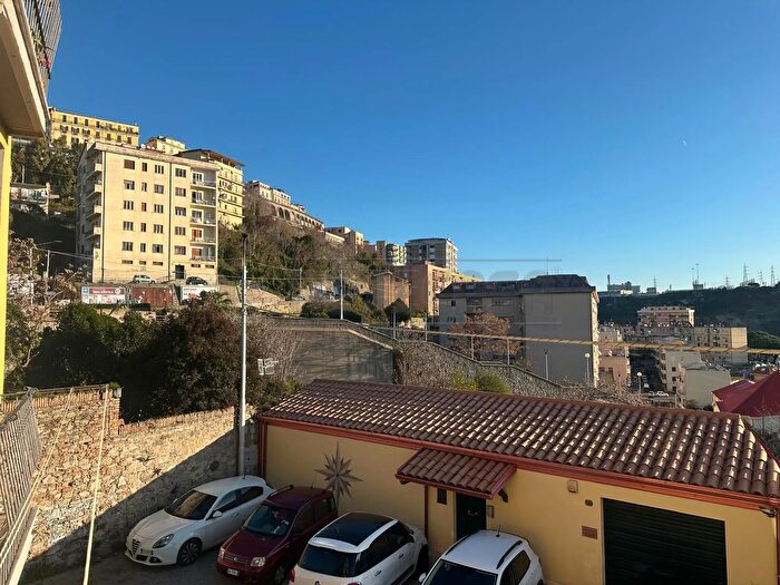 Appartamento trilocale in vendita in Via Luigi Siciliani, Catanzaro